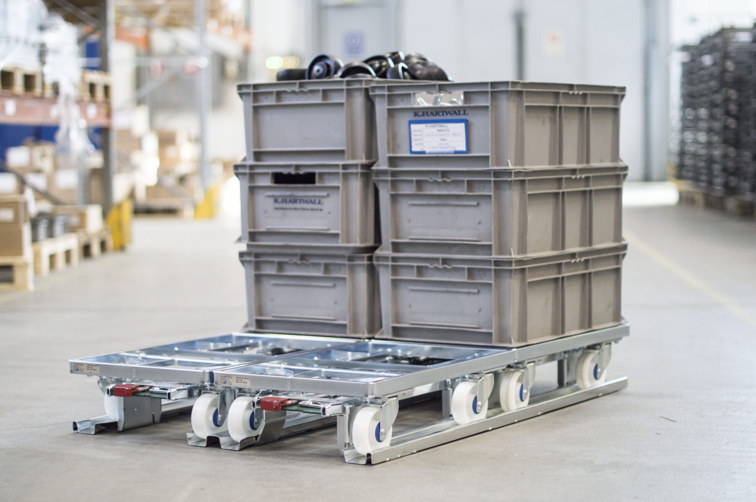 Lean Logistics: transport systems in the automotive industry with load carrier from K. Hartwall